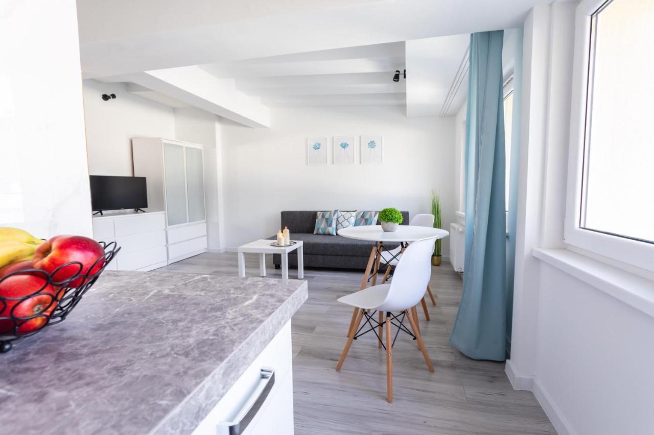 Apartamenty Dworcowa ジェロナ・グラ エクステリア 写真